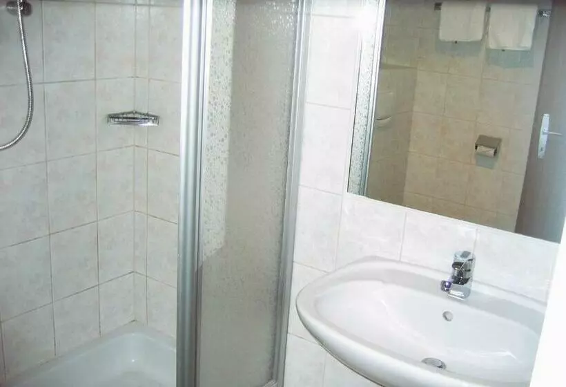 ペンション Gasthof Karlwirt