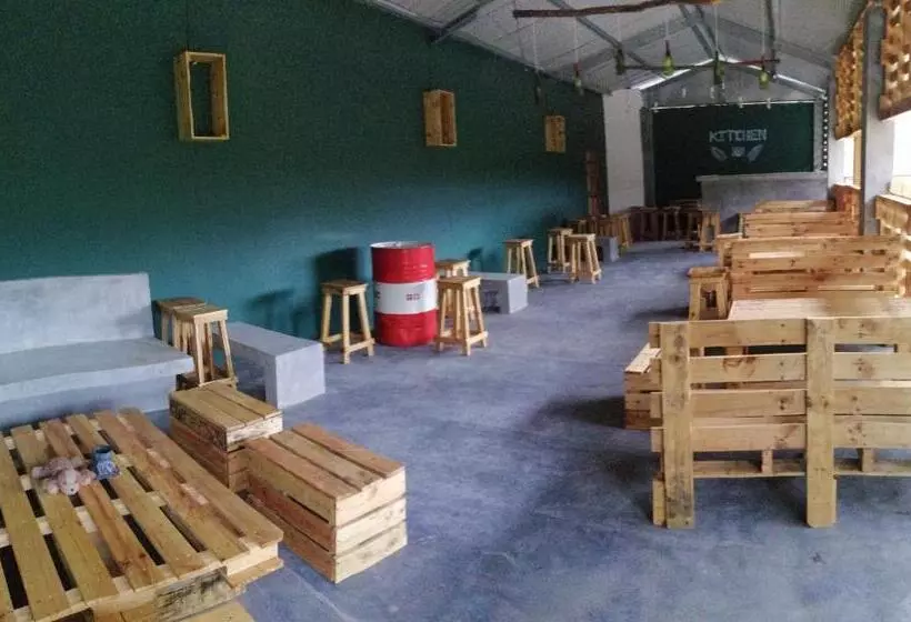 پانسیون Hugging Clouds