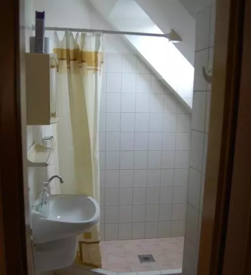 ペンション Judit Panzio