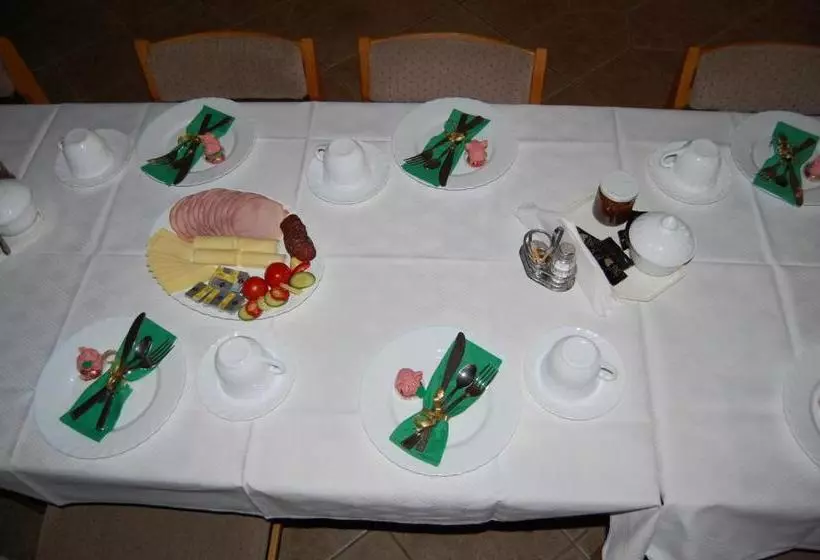 ペンション Judit Panzio