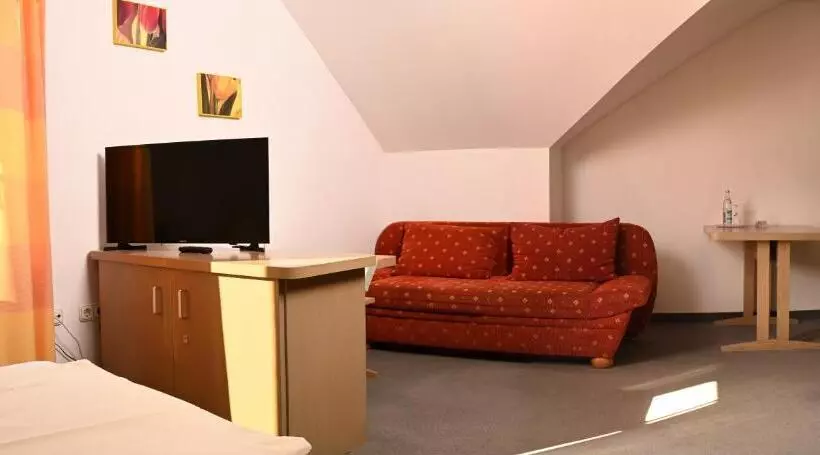 ペンション Zum Alten Wirt