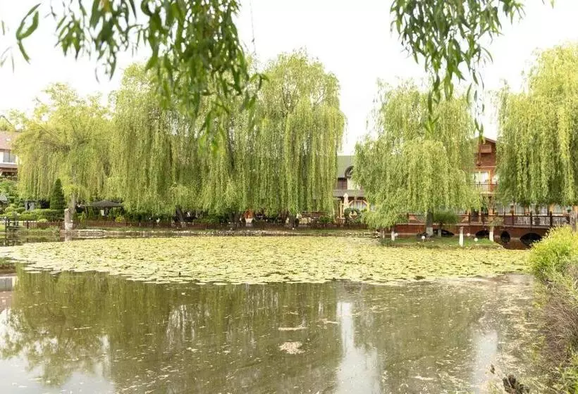 Lomakeskus Complex Turistic Darina Sancraiu De Mures