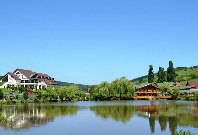 Lomakeskus Complex Turistic Darina Sancraiu De Mures