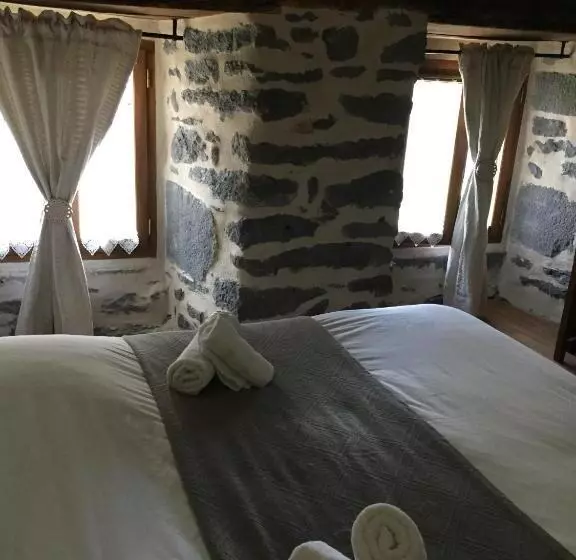 Aamiaismajoitus (B&B) Auberge Les Fontilles