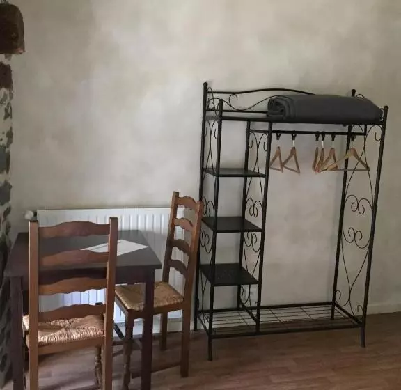 Aamiaismajoitus (B&B) Auberge Les Fontilles