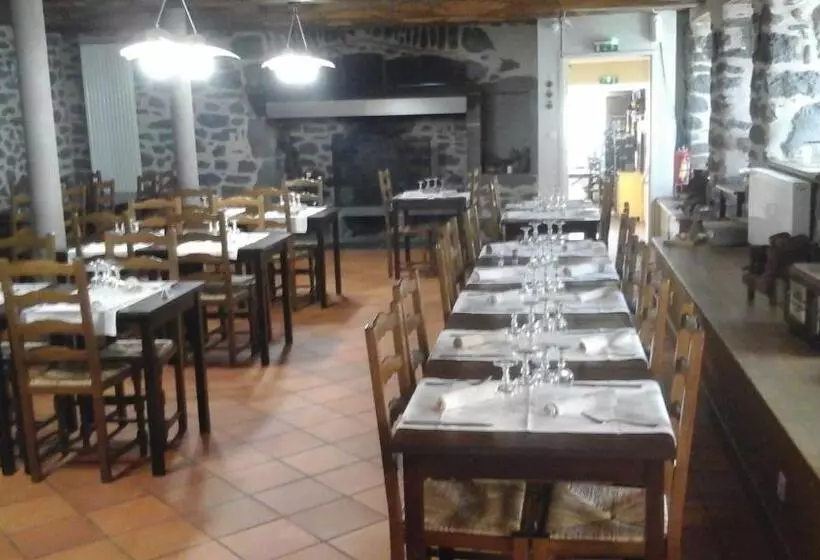 Aamiaismajoitus (B&B) Auberge Les Fontilles