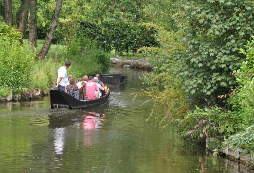 مبيت وإفطار Grange De La Herde