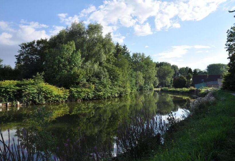 مبيت وإفطار Grange De La Herde