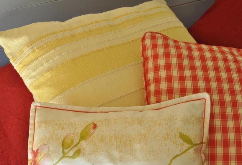 مبيت وإفطار Grange De La Herde