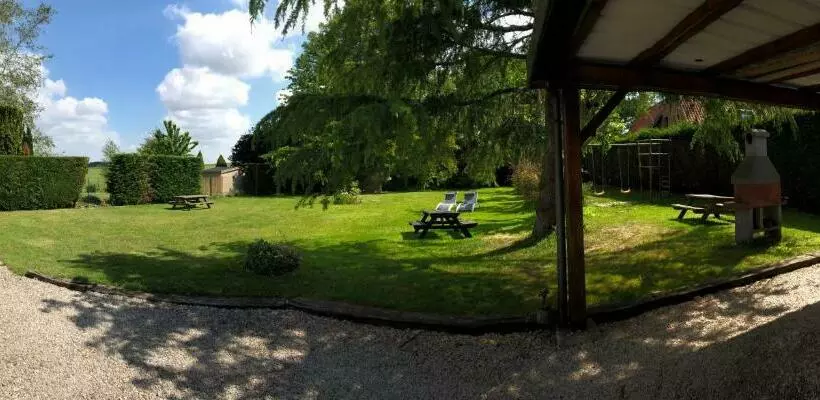 Aamiaismajoitus (B&B) La Ferme De La Place