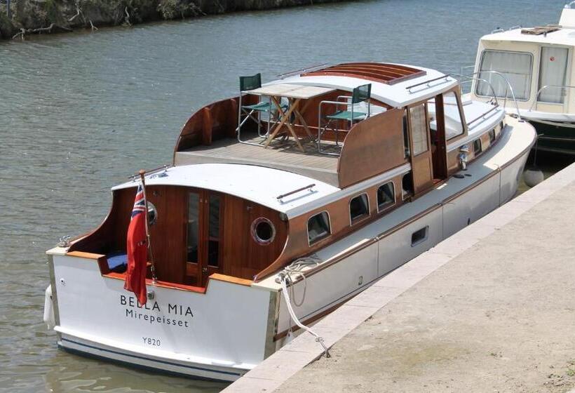 مبيت وإفطار La Souqueto