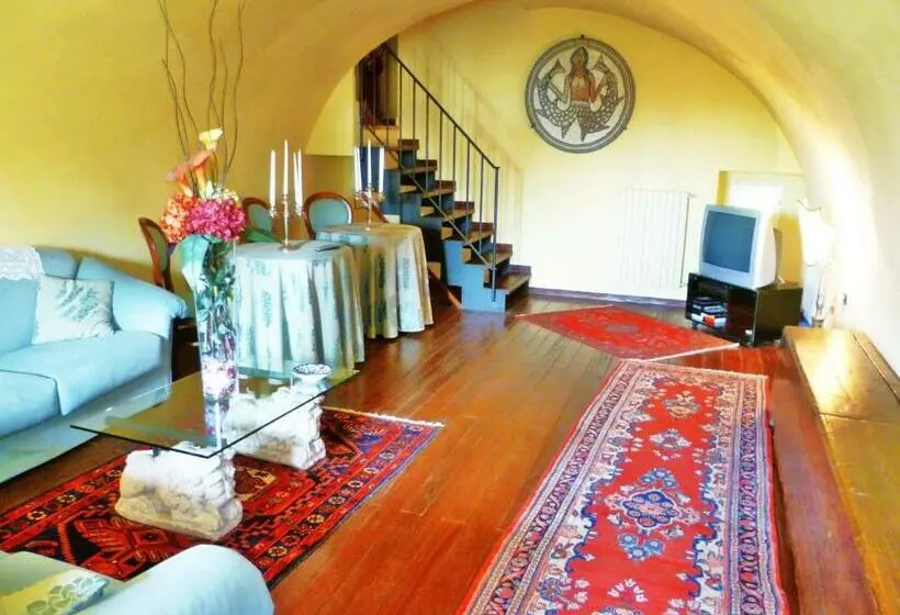 ベッドアンドブレックファースト Locanda Di Villa Torraccia