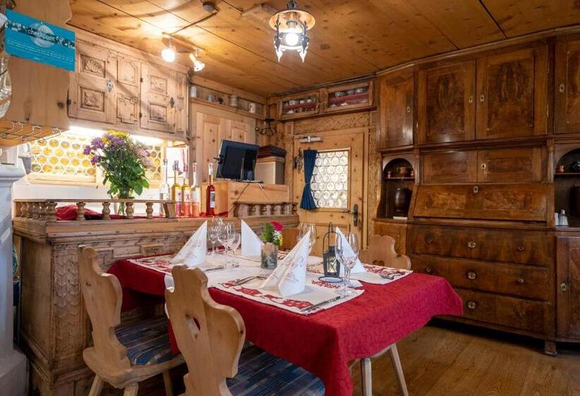 Hotel Crusch Alba Sta Maria