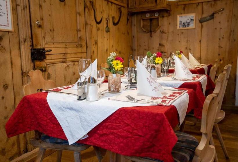 Hotel Crusch Alba Sta Maria