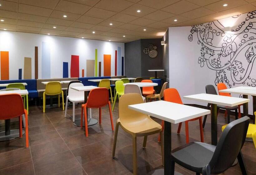 Отель Ibis Budget Albertville