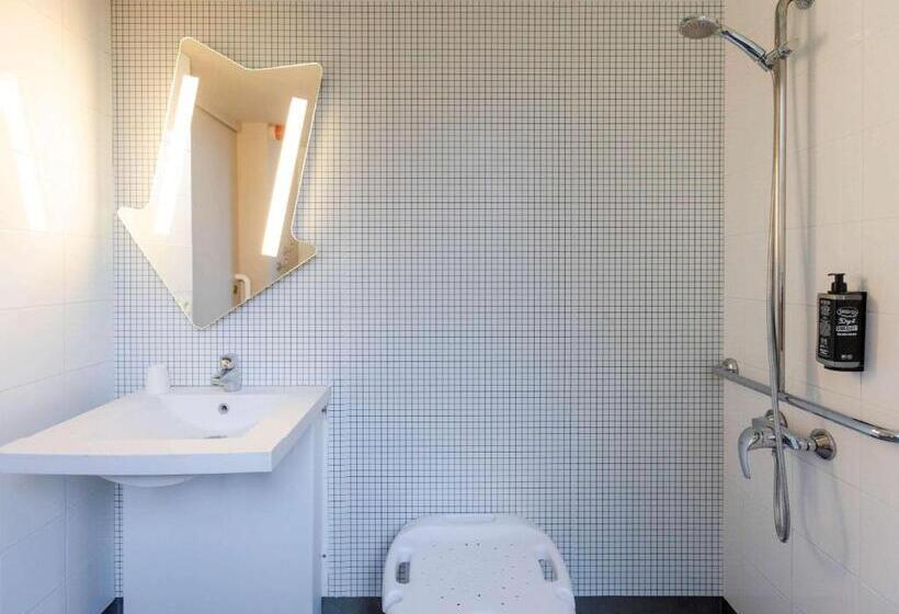 Отель Ibis Budget Albertville