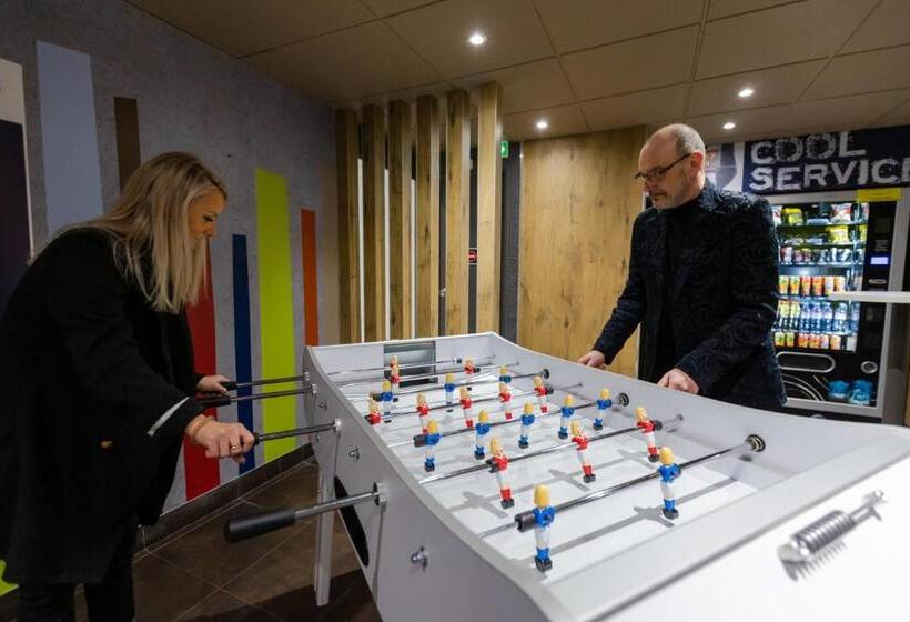 Отель Ibis Budget Albertville