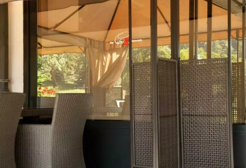 ホテル Ristorante Groven