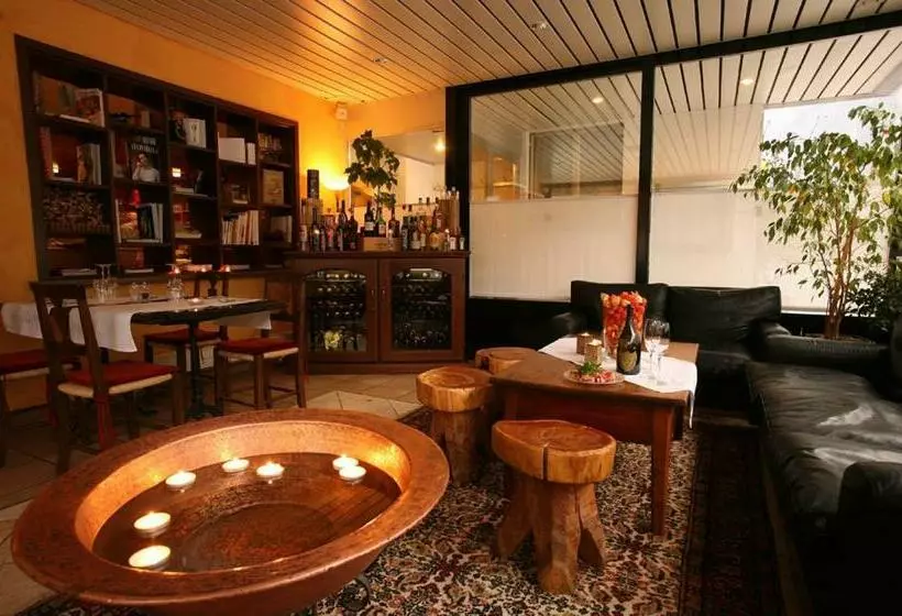 ホテル Ristorante Groven