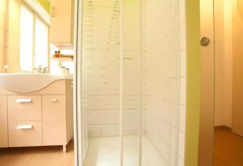 ホテル Ristorante Groven