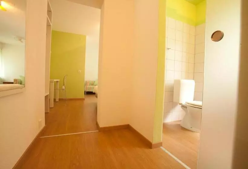 ホテル Ristorante Groven