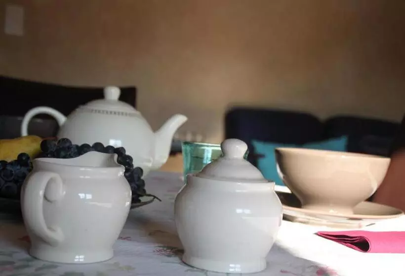 Majatalo Bed & Breakfast   Maison De Marie