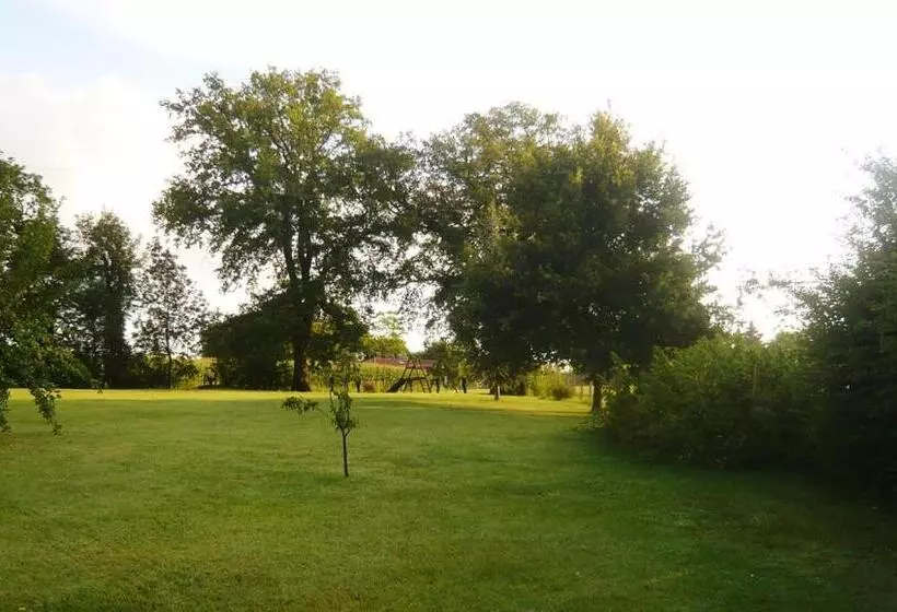 Majatalo Bed & Breakfast   Maison De Marie