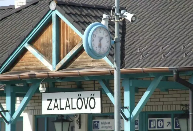 ペンション Dedesi Vendégház Zalalövő