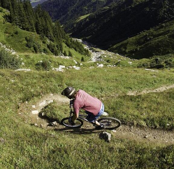 Пансион Nangijala Guest House