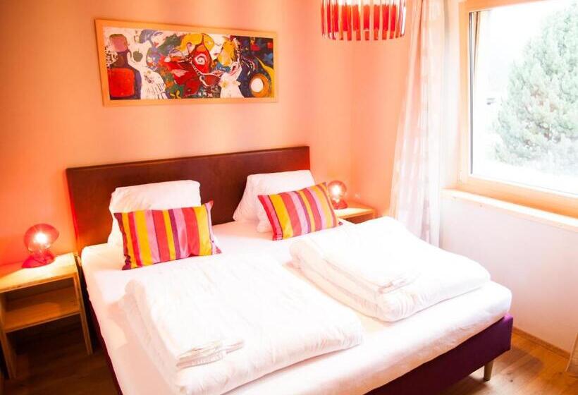 بنسيون Nangijala Guest House