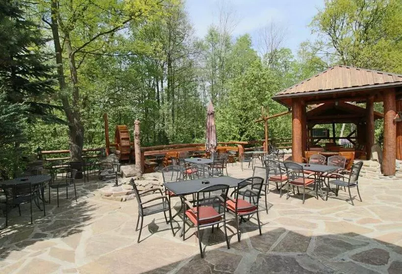 Majatalo Wellness Penzion Na Kamyncu