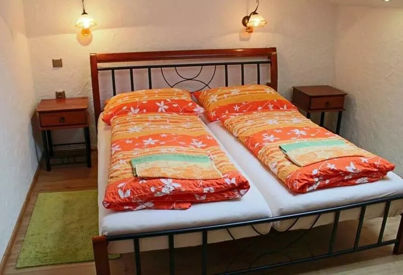 Majatalo Wellness Penzion Na Kamyncu