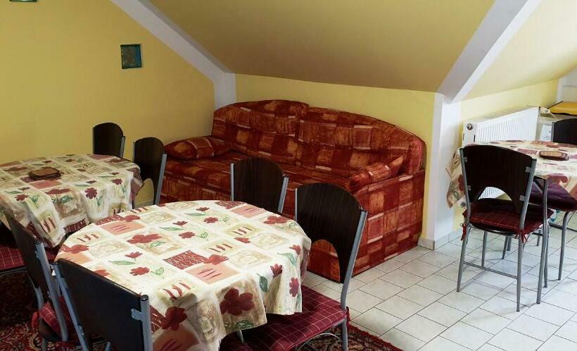 פנסיון Penzion U Sýkorů