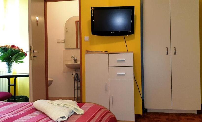 פנסיון Penzion U Sýkorů