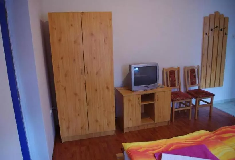 ペンション Vadszőlő Szálló és Étterem Bakonybél