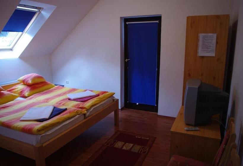 펜션 Vadszőlő Szálló és Étterem Bakonybél