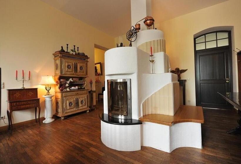 Schlosshotel Bredenfelde