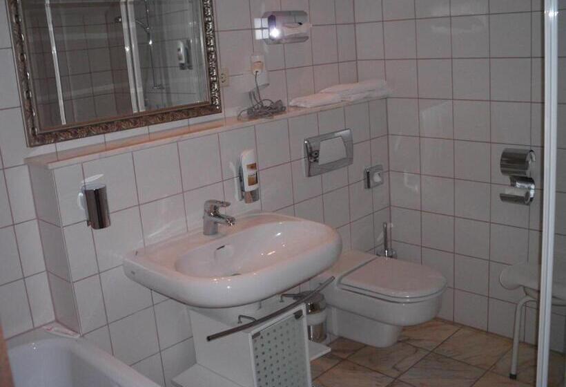 Schlosshotel Bredenfelde