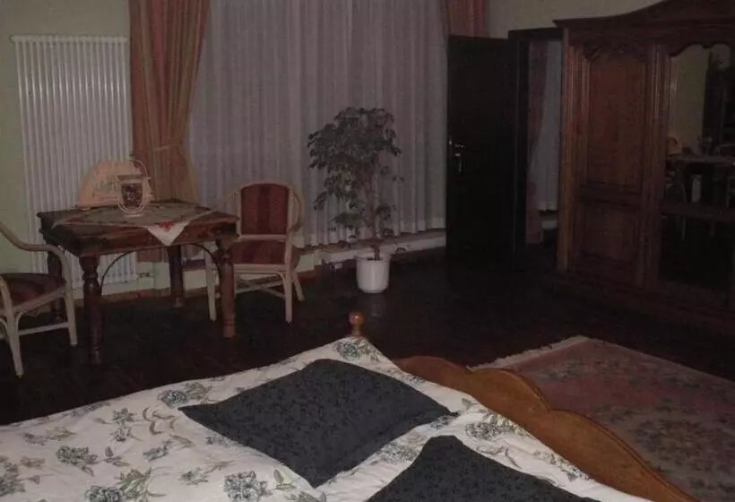 Schlosshotel Bredenfelde