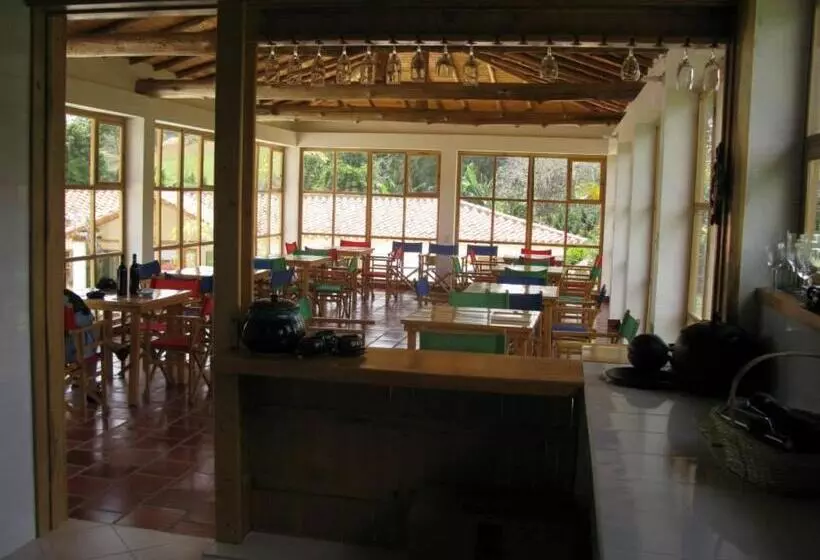 ユースホステル Ecoposada Viña De Aldana