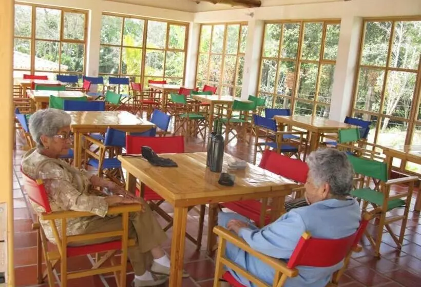 ユースホステル Ecoposada Viña De Aldana
