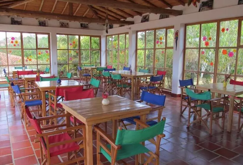 ユースホステル Ecoposada Viña De Aldana