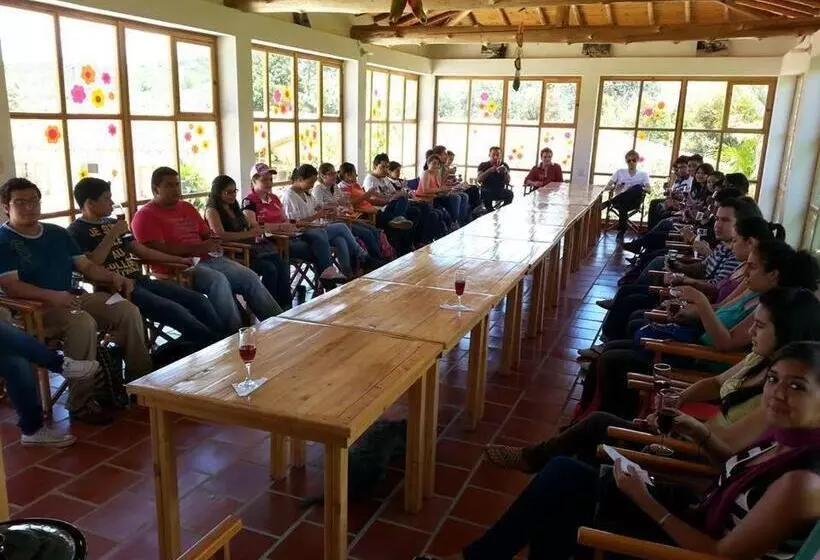ユースホステル Ecoposada Viña De Aldana