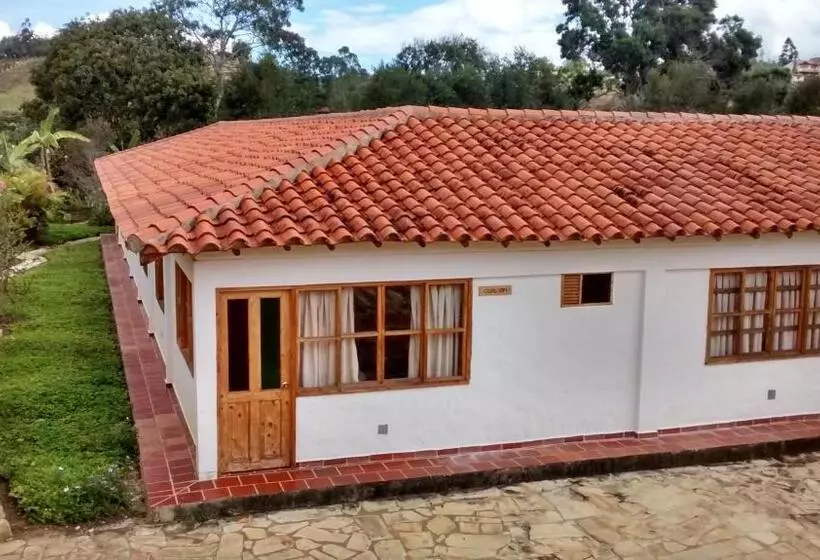 ユースホステル Ecoposada Viña De Aldana