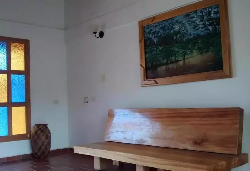 ユースホステル Ecoposada Viña De Aldana