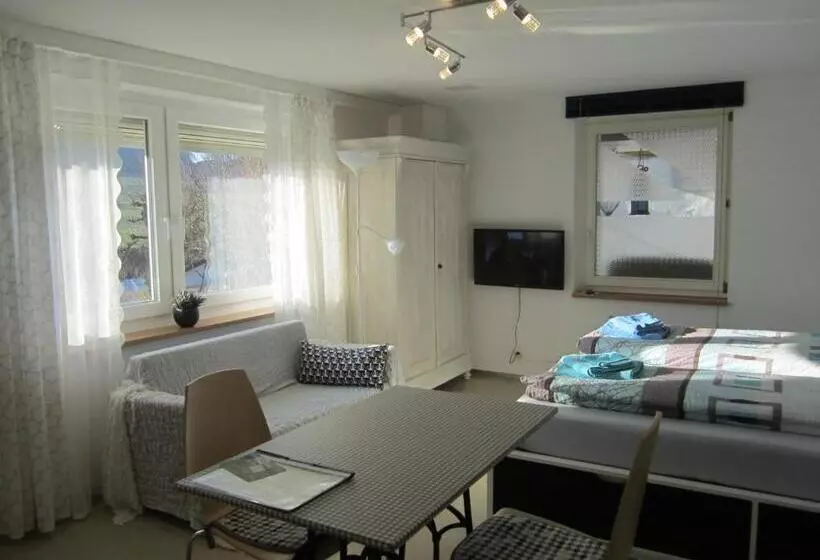 Aamiaismajoitus (B&B) Bnb Mönthal Im Jurapark