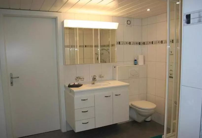 Aamiaismajoitus (B&B) Bnb Mönthal Im Jurapark