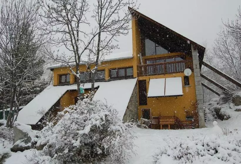 Aamiaismajoitus (B&B) El Balcó De Dorres