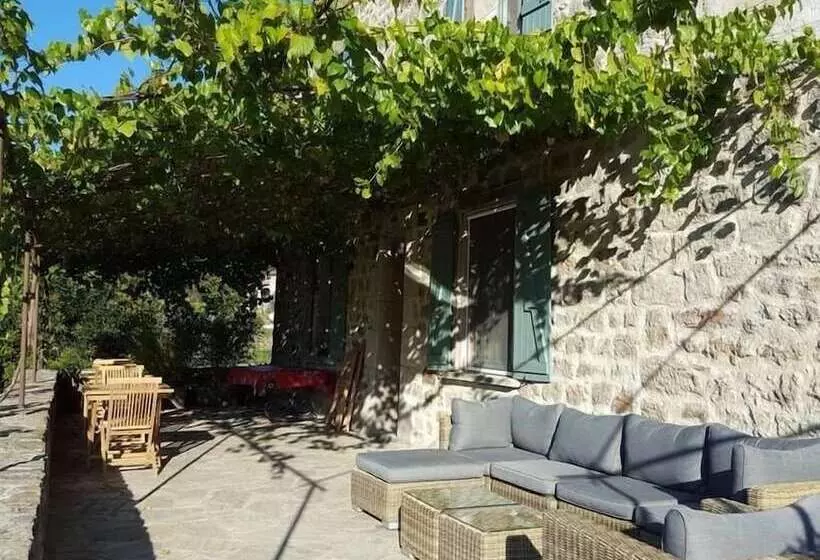 ベッドアンドブレックファースト Le Mas De Combeau