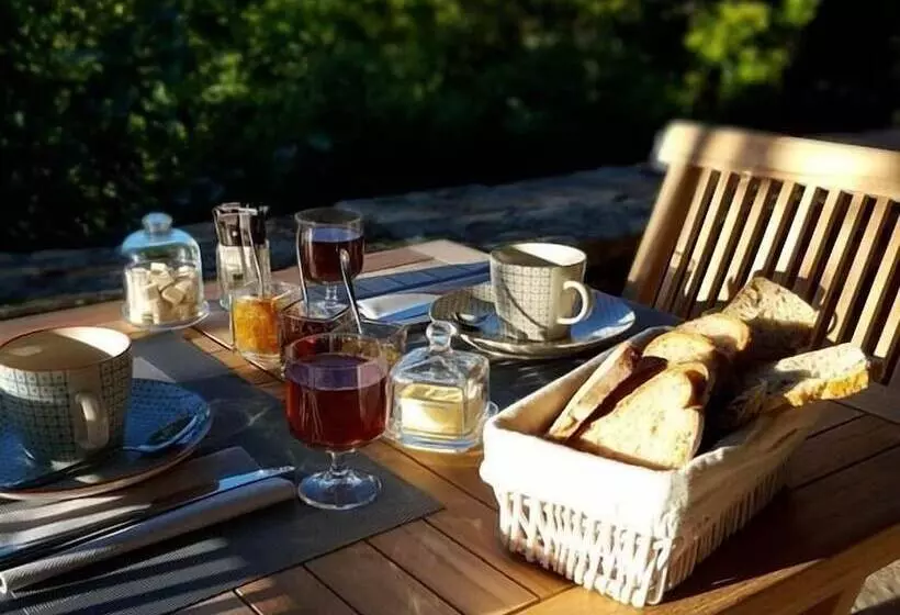 ベッドアンドブレックファースト Le Mas De Combeau